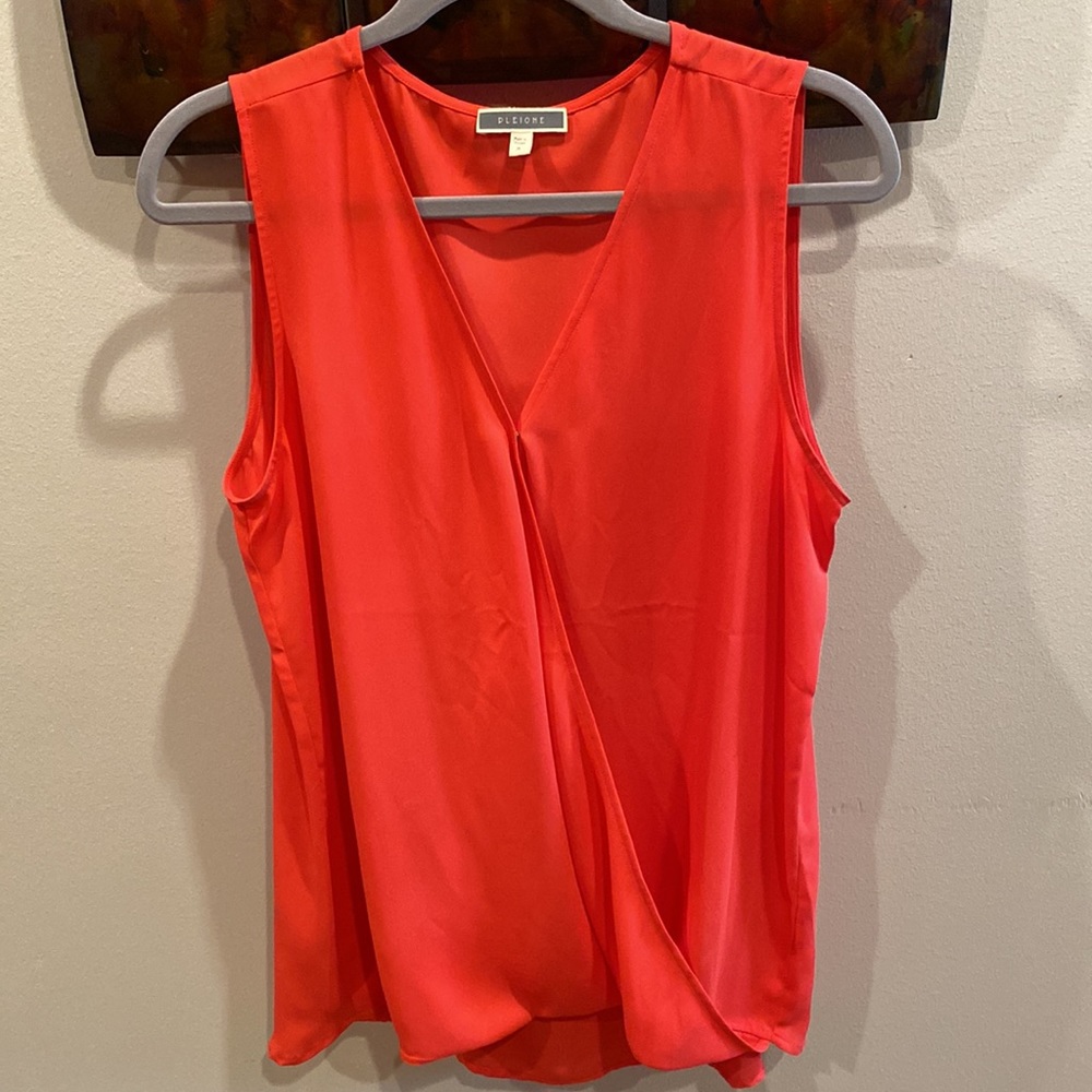 PLEIONE Crossover Tank in Vibrant Red, Size Medium.